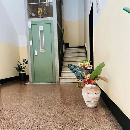 Entire Very Cozy Apartment,Centrum Genoa